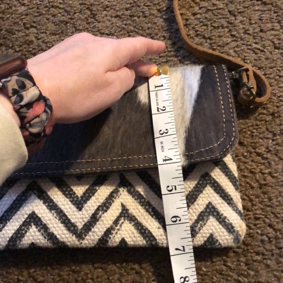 EUC Myra cowhide and canvas crossbody - Picture 9 of 9